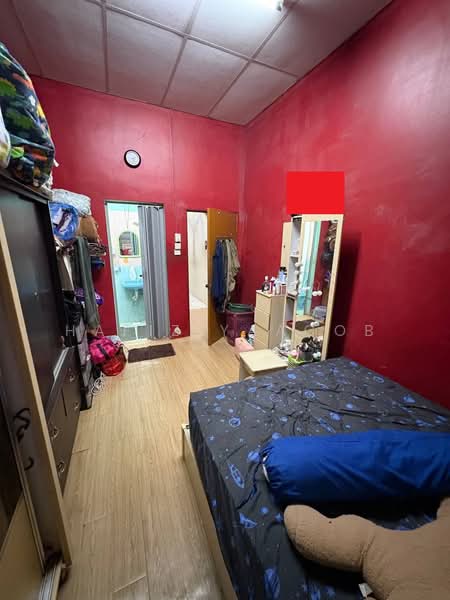 Rumah Teres 1-Tingkat untuk Dijual di Taman Telok (Telok Panglima Garang) - Hafiz Yaacob - Bedroom - PropertyGuru.com.my