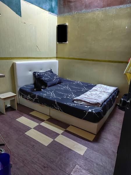 Rumah Teres 1-Tingkat untuk Dijual di Taman Telok (Telok Panglima Garang) - Hafiz Yaacob - Bedroom - PropertyGuru.com.my