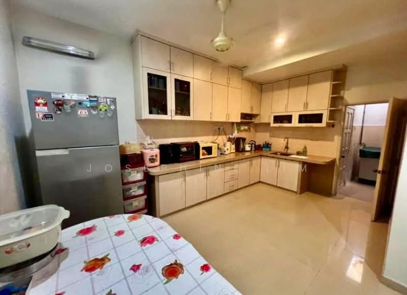 Semi-Detached House for Sale in Taman Impian (Bukit Mertajam) - Josephine Lim - Kitchen - PropertyGuru.com.my