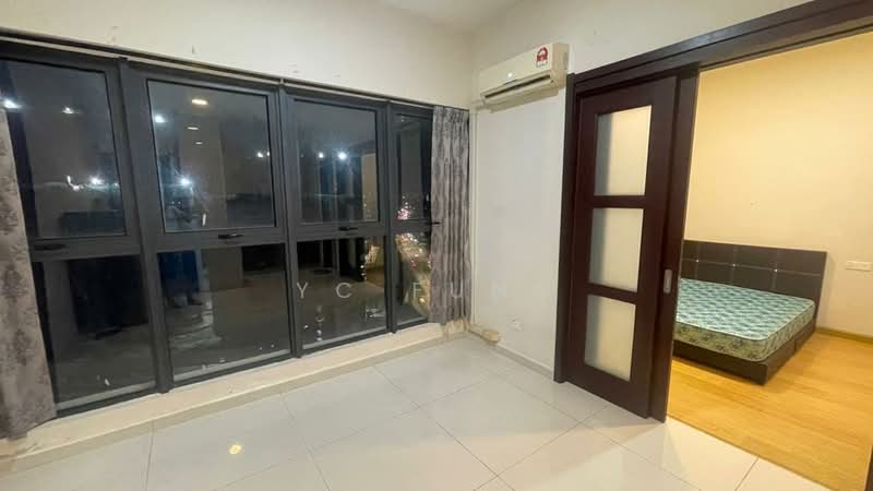 Condominium for Rent at Amberside @ Country Garden Danga Bay - YC Fung - Bedroom - PropertyGuru.com.my