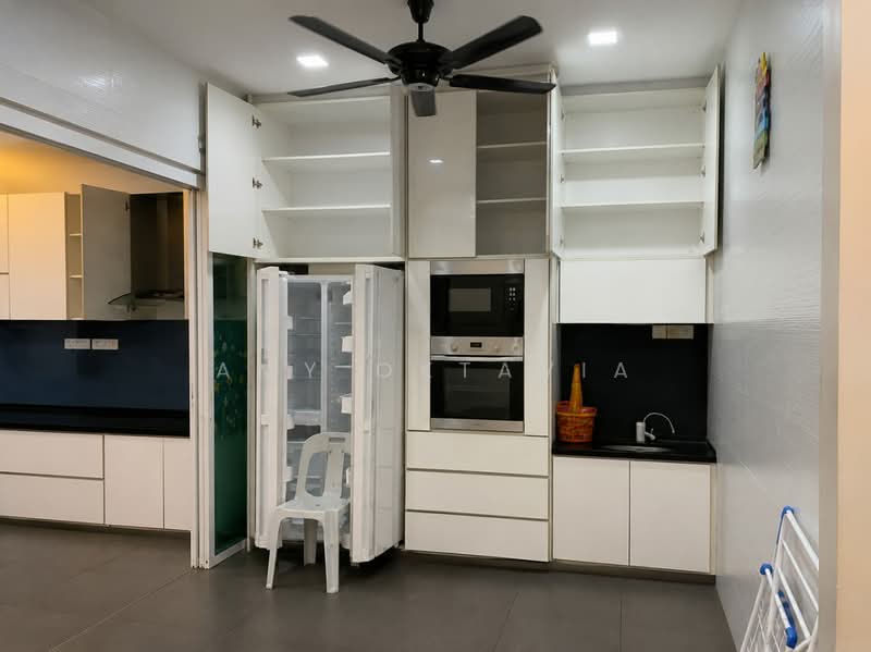 2-storey Terraced House for Sale in Putra Heights (Subang Jaya) - Amy Oktavia - Kitchen - PropertyGuru.com.my