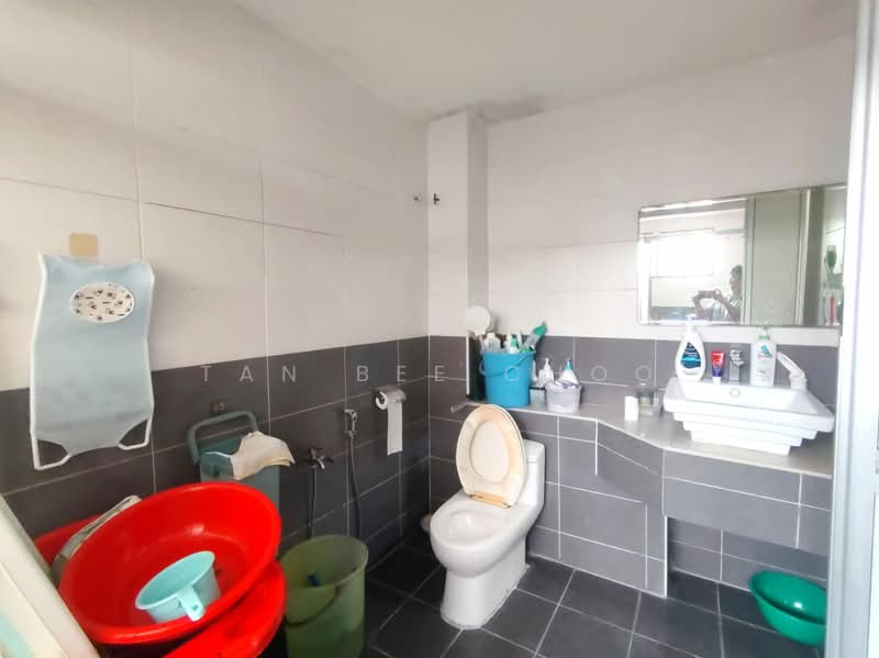 Rumah Teres untuk Dijual di Bandar Bukit Puchong (Puchong) - Tan Bee Choo - Bathroom - PropertyGuru.com.my