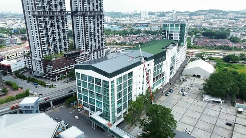 Banglo Komersial untuk Dijual di Seri Kembangan (Selangor) - Nik Hazizullah - PropertyGuru.com.my