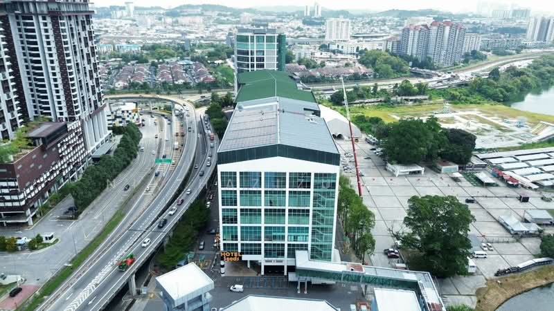 Banglo Komersial untuk Dijual di Seri Kembangan (Selangor) - Nik Hazizullah - PropertyGuru.com.my