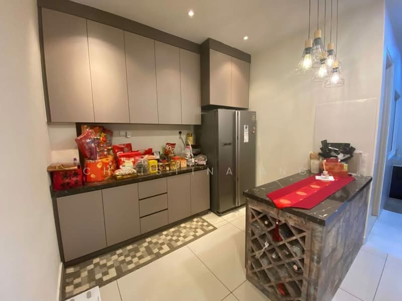Rumah Kluster untuk Dijual di Taman Mutiara Rini (Skudai) - Christina Ang - Kitchen - PropertyGuru.com.my