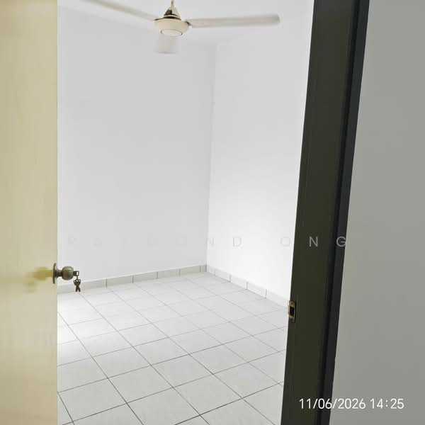 Pangsapuri untuk Dijual di Subang Perdana Goodyear Court 5 - Raymond Ong - Interior - PropertyGuru.com.my