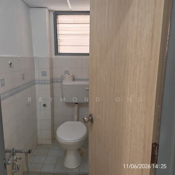 Pangsapuri untuk Dijual di Subang Perdana Goodyear Court 5 - Raymond Ong - Bathroom - PropertyGuru.com.my