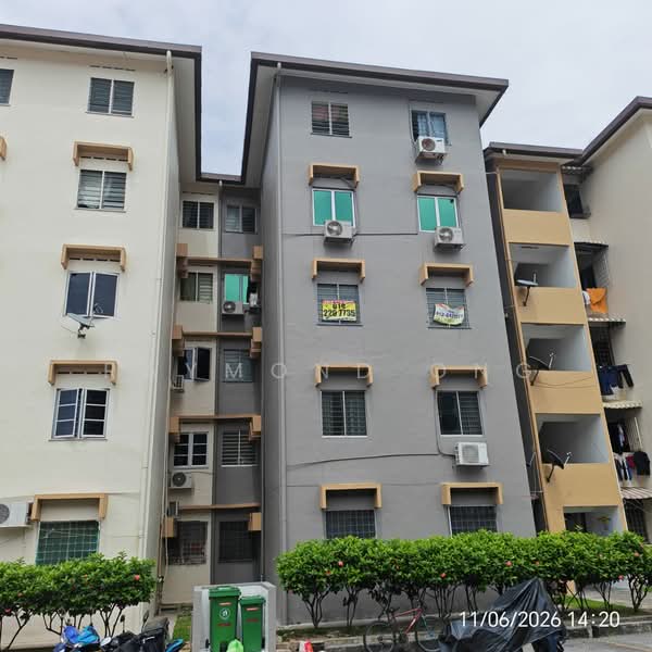Pangsapuri untuk Dijual di Subang Perdana Goodyear Court 5 - Raymond Ong - Exterior - PropertyGuru.com.my
