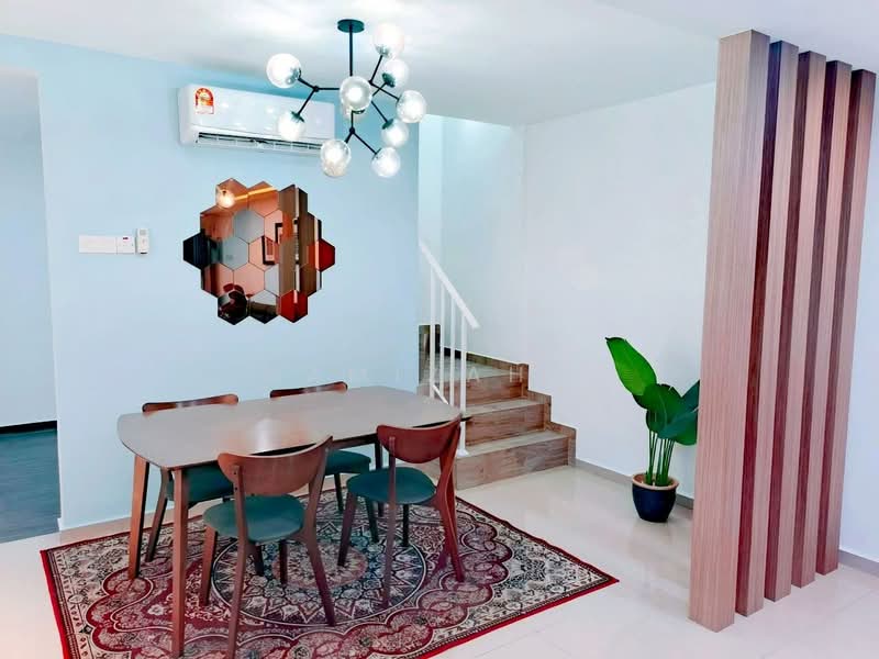 Rumah Teres 2-Tingkat untuk Disewa di Bandar Baru Bangi (Selangor) - Hamizah . - Dining Room - PropertyGuru.com.my