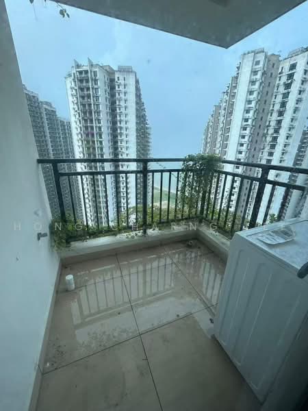 Condominium for Rent at Ataraxia Park @ Forest City - Hong Charng Lee - Balcony - PropertyGuru.com.my