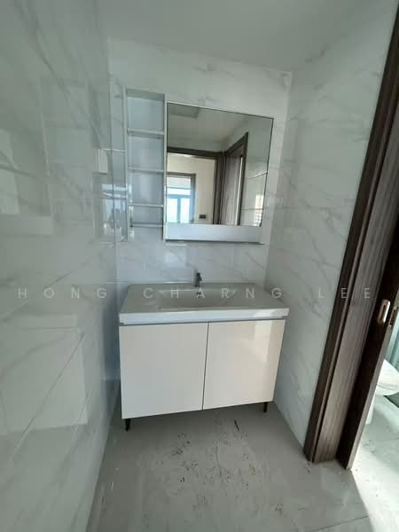Apartment for Rent at Starview Bay @ Forest City - Hong Charng Lee - Bathroom - PropertyGuru.com.my