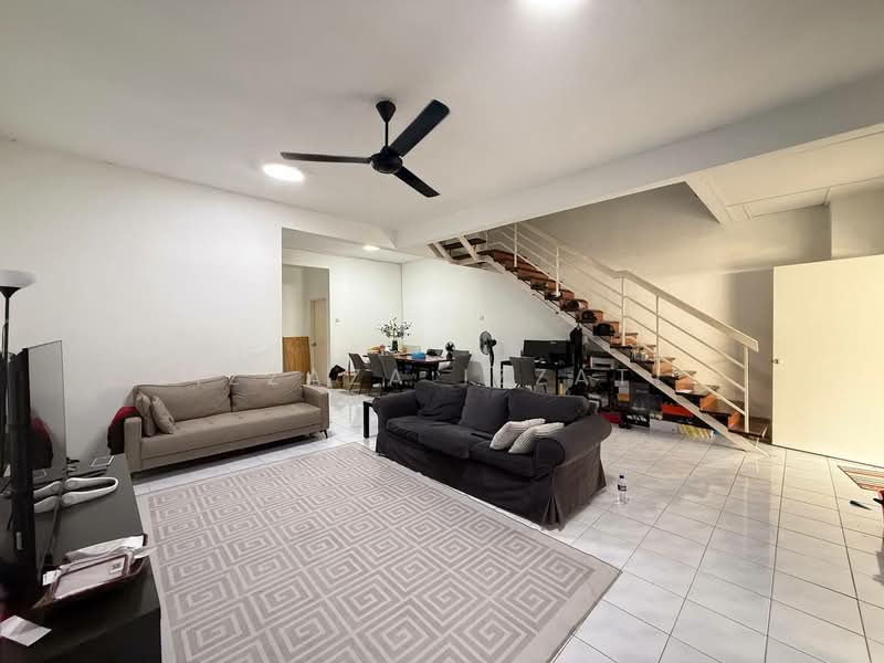 Terraced House for Sale in Gombak (Selangor) - Izzaza Izzati - Living Room - PropertyGuru.com.my