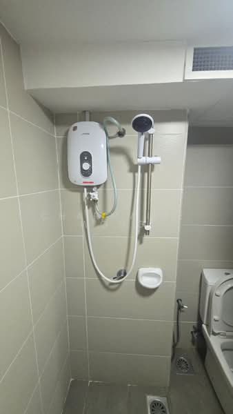 Kediaman Servis untuk Disewa di Pinnacle Kelana Jaya - Charmaine Wong - Bathroom - PropertyGuru.com.my
