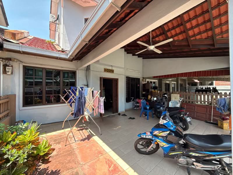1.5-storey Terraced House for Sale in Seksyen 7 (Kota Damansara) - Izzaza Izzati - Exterior - PropertyGuru.com.my