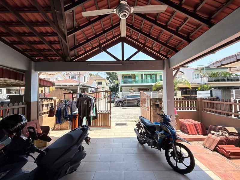 1.5-storey Terraced House for Sale in Seksyen 7 (Kota Damansara) - Izzaza Izzati - Exterior - PropertyGuru.com.my