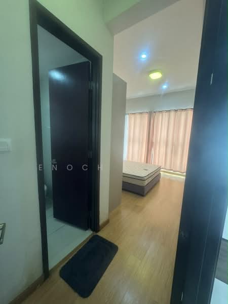 Condominium for Rent at Royal Strand @ Country Garden Danga Bay - Enoch Liong - Corridor - PropertyGuru.com.my