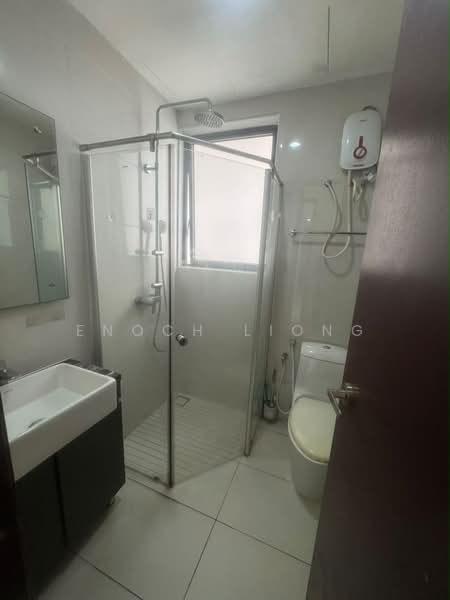 Condominium for Rent at Royal Strand @ Country Garden Danga Bay - Enoch Liong - Bathroom - PropertyGuru.com.my