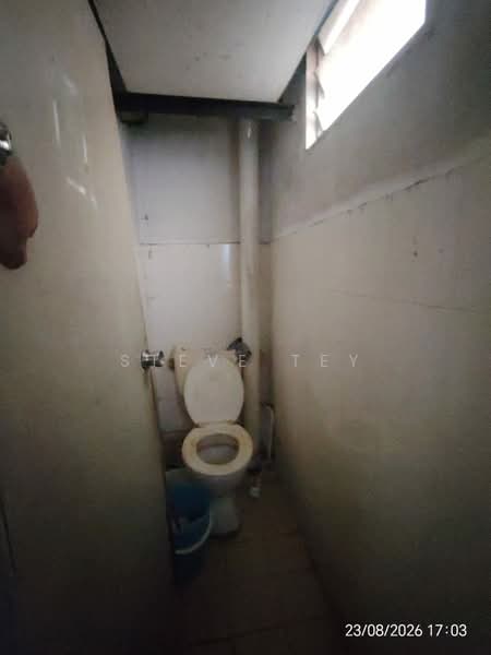 Flat for Sale at Rumah Pangsa Akasia - Steve Tey - Bathroom - PropertyGuru.com.my