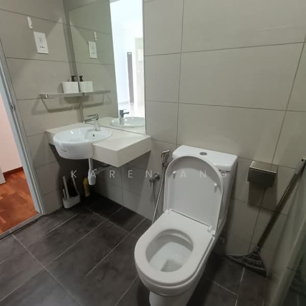 Kediaman Servis untuk Disewa di PJ Midtown - Karen Ang - Bathroom - PropertyGuru.com.my