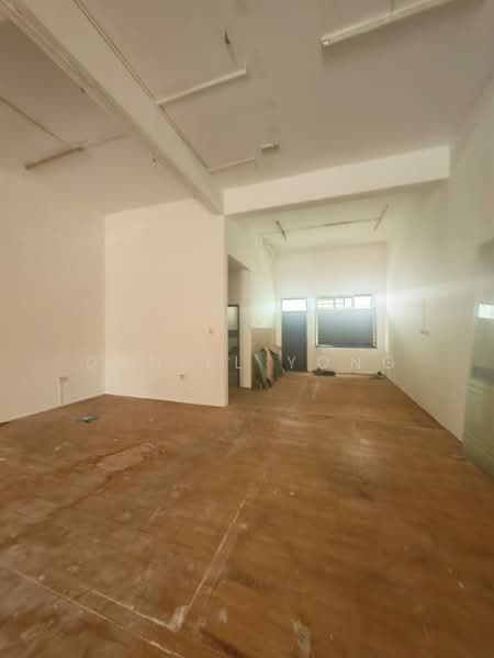 Shop for Rent in Taman Setia Indah (Tebrau) - Daniel Yong - Interior - PropertyGuru.com.my