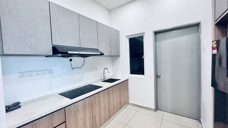 Condominium for Rent at D'suria Condominium - Kow Tze Fui - Kitchen - PropertyGuru.com.my