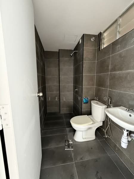 Service Residence for Sale at Midas @ Seri Alam - Daniel Yong - Bathroom - PropertyGuru.com.my