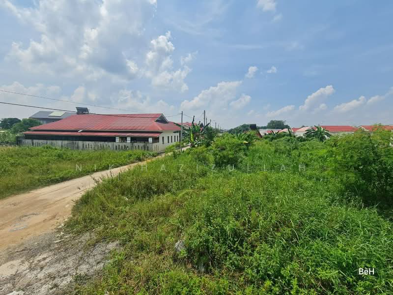Tanah Kediaman untuk Dijual di Kampung Jalan Kebun (Shah Alam) - Nik Hazizullah - PropertyGuru.com.my