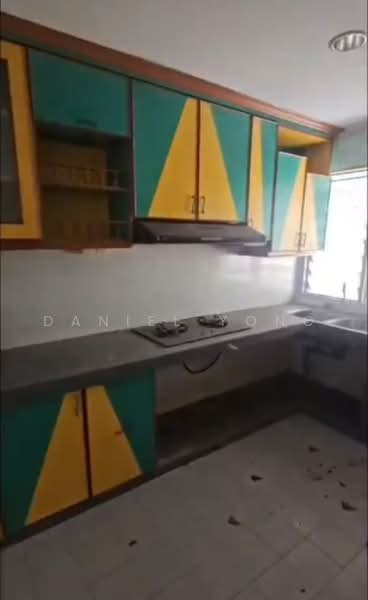 Pangsapuri untuk Dijual di Lily & Jasmine Apartment - Daniel Yong - Kitchen - PropertyGuru.com.my