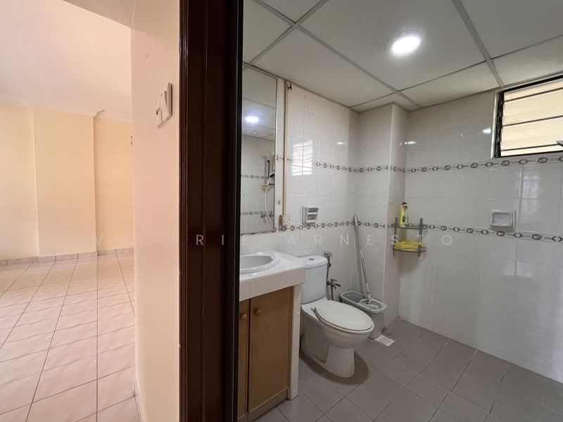 Kondominium untuk Dijual di Puncak Prima - Valerie Arnesto - Bathroom - PropertyGuru.com.my
