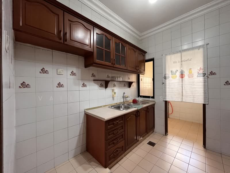 Kondominium untuk Dijual di Puncak Prima - Valerie Arnesto - Kitchen - PropertyGuru.com.my