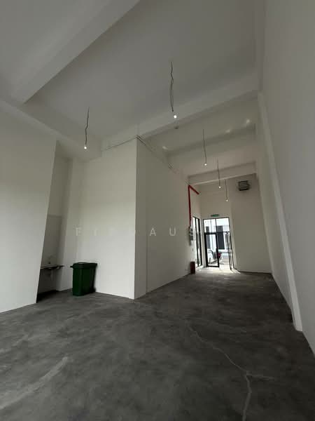 Shop / Office untuk Disewa di Eco Grandeur (Puncak Alam) - Firdaus N - Interior - PropertyGuru.com.my