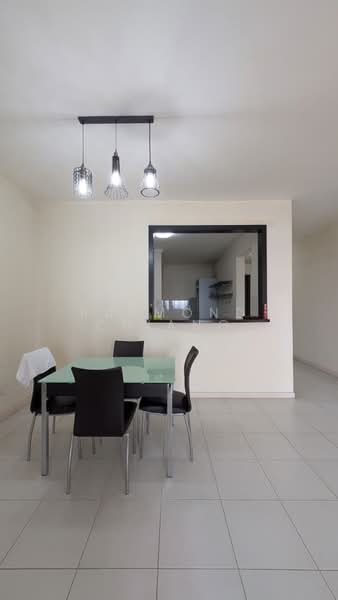Condominium for Sale at The Tamarind - Raymond Chiang - Dining Room - PropertyGuru.com.my