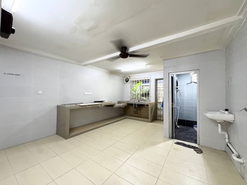 Rumah Teres 2-Tingkat untuk Dijual di Taman Johor Jaya (Johor Bahru) - Nico Chong - Kitchen - PropertyGuru.com.my