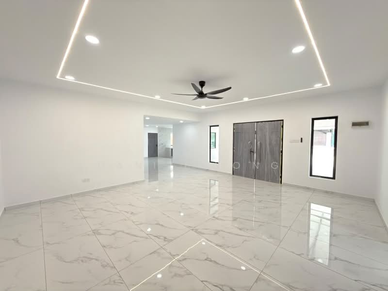 1-storey Terraced House for Sale in Taman Puteri Wangsa (Ulu Tiram) - Daniel Yong - Living Room - PropertyGuru.com.my