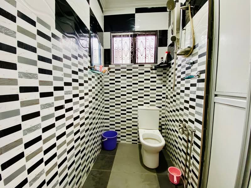 Rumah Teres 2-Tingkat untuk Dijual di Ulu Kelang (Selangor) - Mohd Faizal - Bathroom - PropertyGuru.com.my