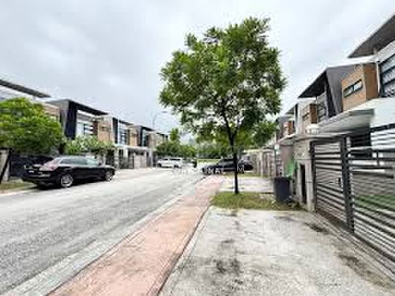 2-storey Terraced House for Sale in U12, Taman Cahaya Alam (Shah Alam) - Bee Kim - Exterior - PropertyGuru.com.my
