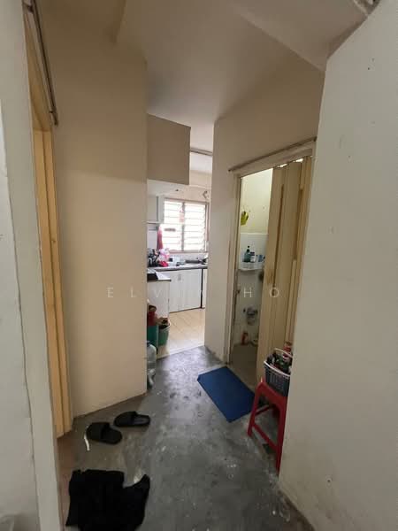 Flat for Sale at Bandar Tasik Selatan (Low Cost) - Elvin Ho - Kitchen - PropertyGuru.com.my