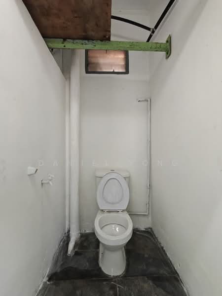 Flat for Sale at Taman Sri Pulai Perdana - Daniel Yong - Bathroom - PropertyGuru.com.my
