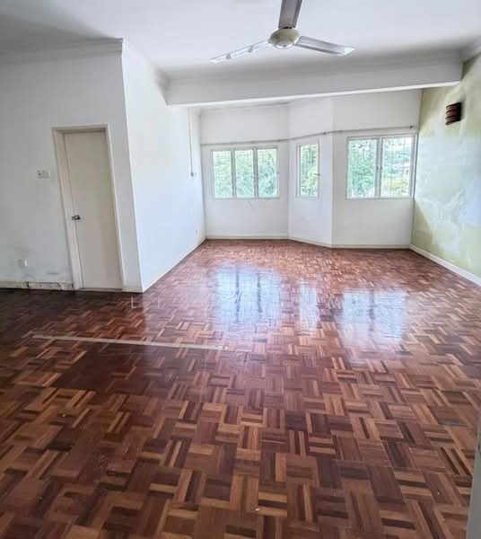 Rumah Teres 2-Tingkat untuk Dijual di Bandar Utama (Selangor) - Lisa Low - Living Room - PropertyGuru.com.my