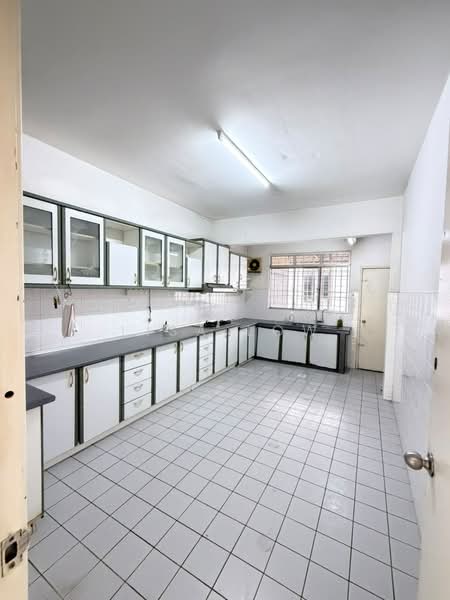 Rumah Teres 2-Tingkat untuk Dijual di Bandar Utama (Selangor) - Lisa Low - Kitchen - PropertyGuru.com.my