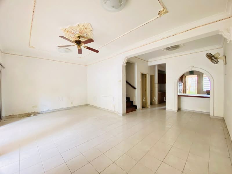 2-storey Terraced House for Sale in Setiawangsa (Kuala Lumpur) - Mohd Faizal - Living Room - PropertyGuru.com.my
