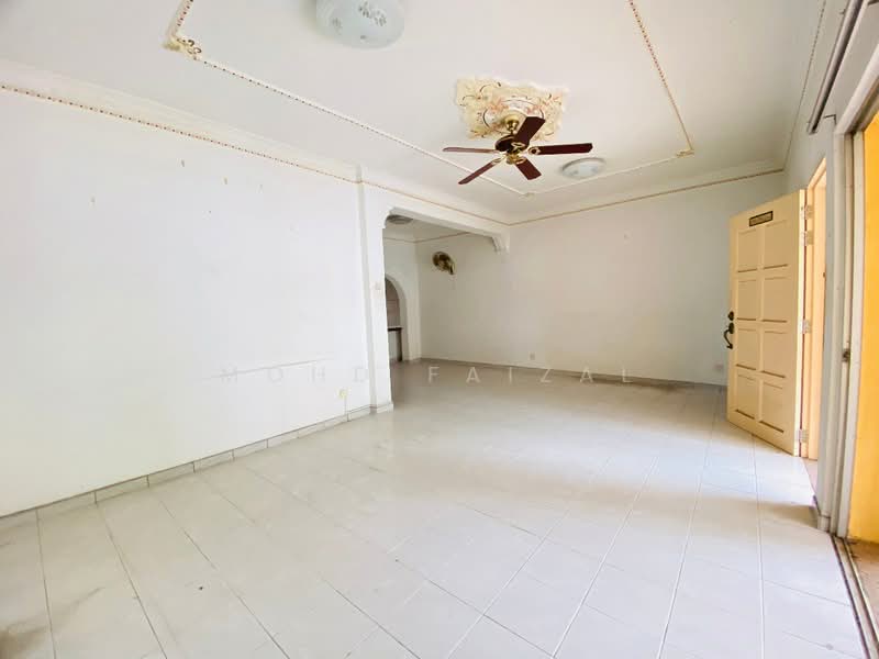 2-storey Terraced House for Sale in Setiawangsa (Kuala Lumpur) - Mohd Faizal - Living Room - PropertyGuru.com.my