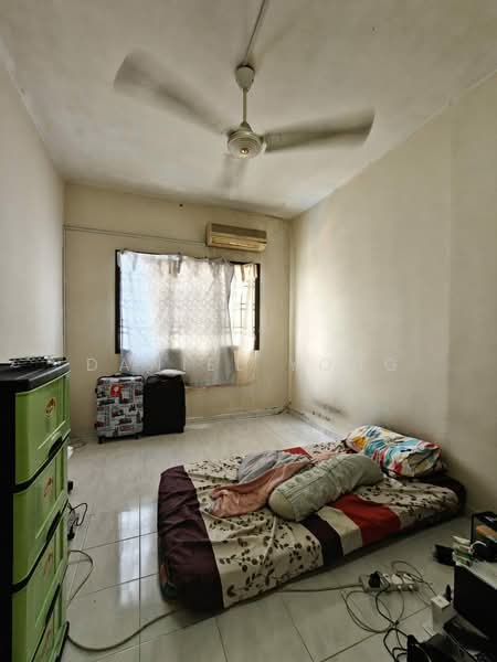 Pangsapuri untuk Dijual di Idaman Senibong - Daniel Yong - Bedroom - PropertyGuru.com.my