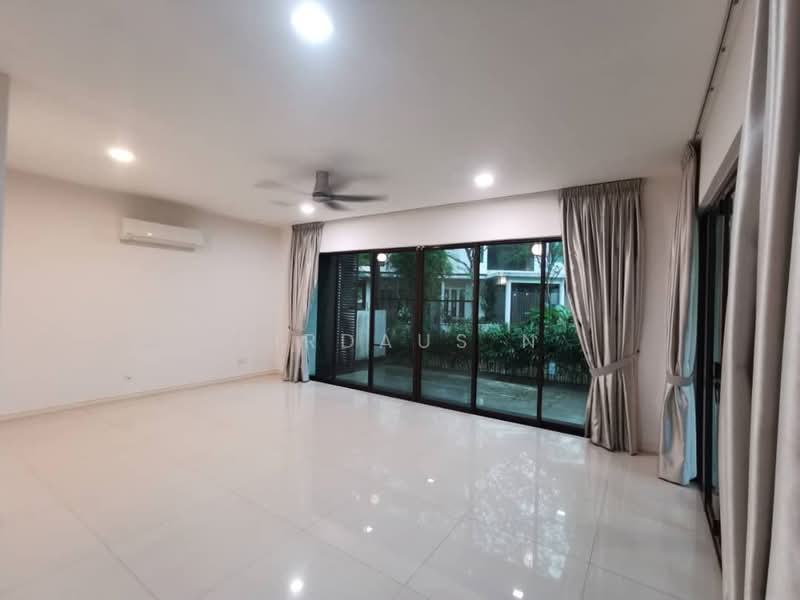 Semi-Detached House for Sale in Cyberjaya (Selangor) - Firdaus N - Living Room - PropertyGuru.com.my