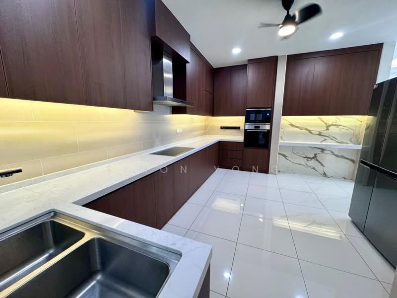 Kondominium untuk Dijual di Se7en @ Thompson Residences - Simon Yong - PropertyGuru.com.my