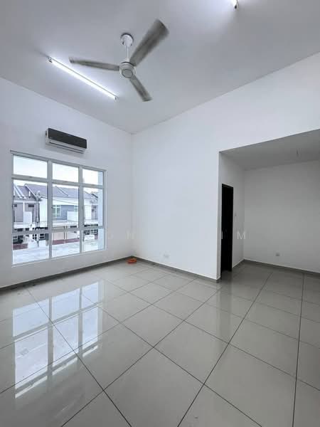2-storey Terraced House for Sale in Bandar Layangkasa (Pasir Gudang) - Yvonne Lim - Living Room - PropertyGuru.com.my