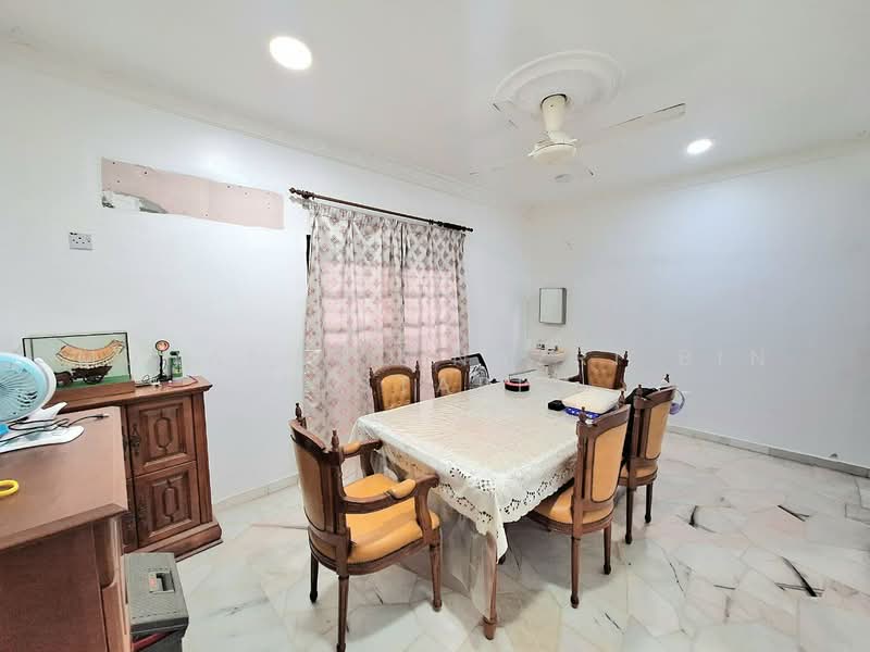 Bungalow House untuk Dijual di Seksyen 9 (Shah Alam) - Muhammed Nazri bin Mustapha - Dining Room - PropertyGuru.com.my