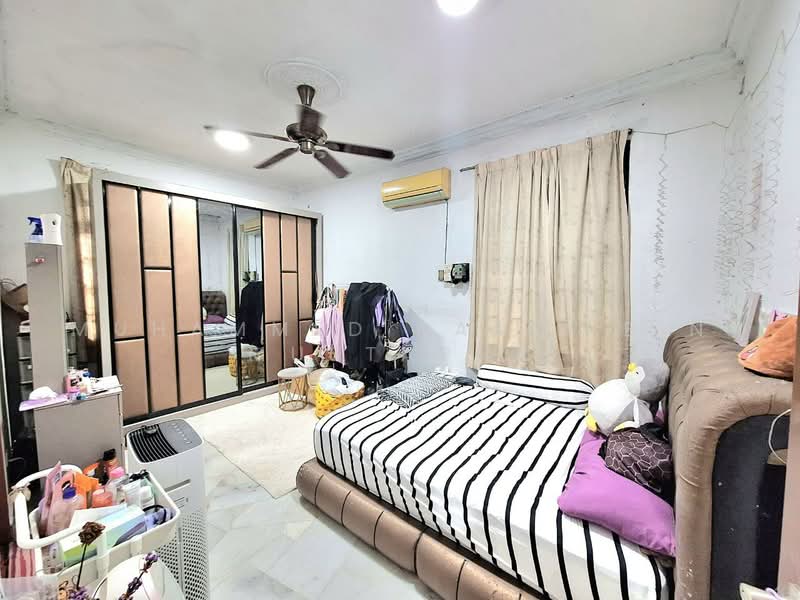 Bungalow House untuk Dijual di Seksyen 9 (Shah Alam) - Muhammed Nazri bin Mustapha - Bedroom - PropertyGuru.com.my