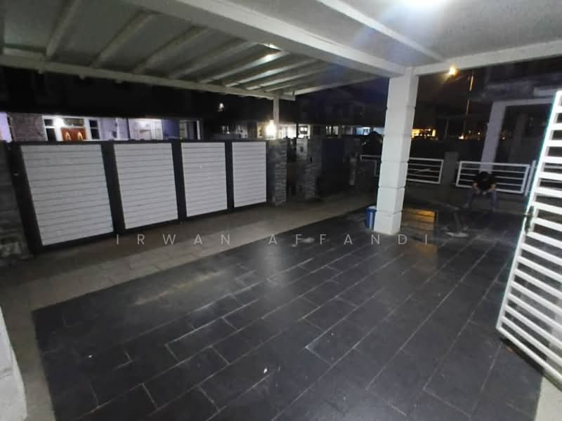 Rumah Kluster untuk Dijual di Bandar Saujana Putra (Tanjong Duabelas) - Irwan Affandi - Exterior - PropertyGuru.com.my