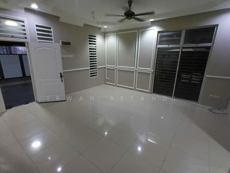 Rumah Kluster untuk Dijual di Bandar Saujana Putra (Tanjong Duabelas) - Irwan Affandi - Interior - PropertyGuru.com.my